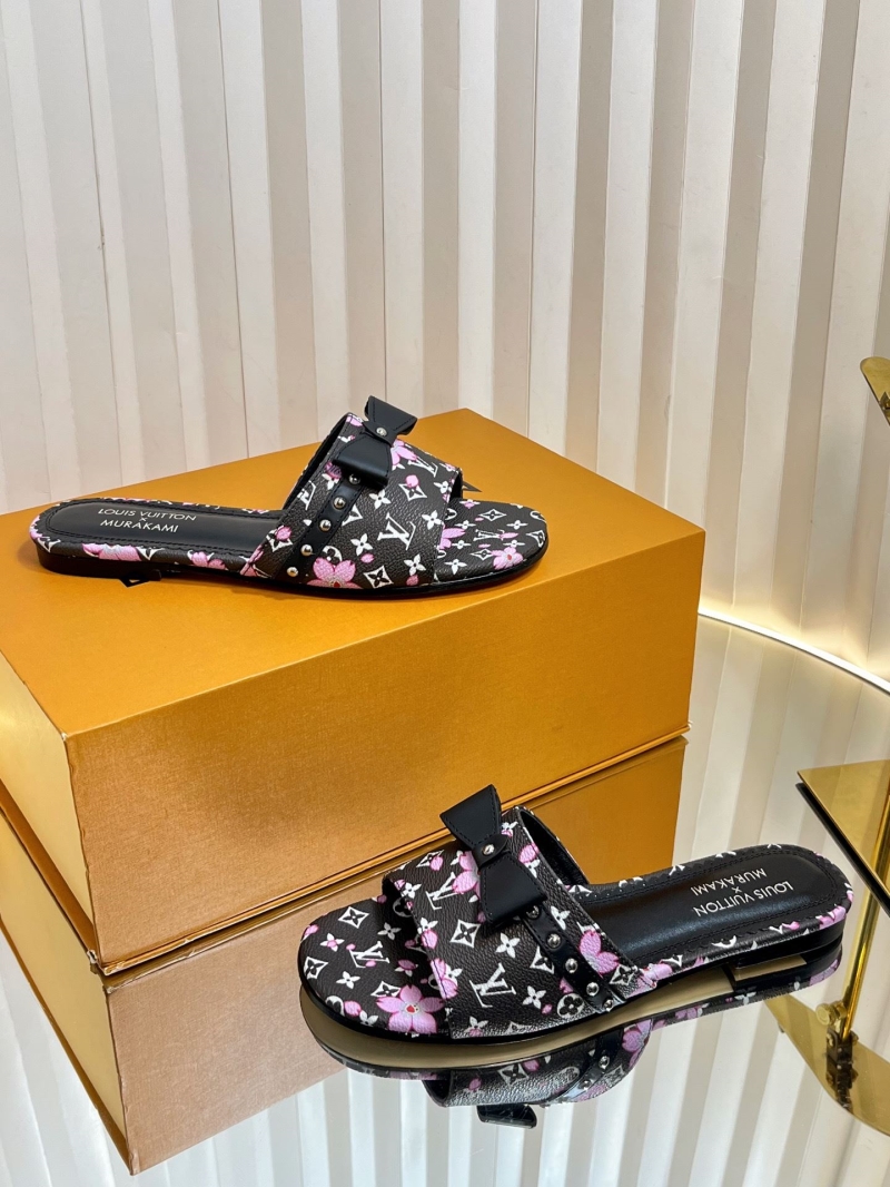 l0vis Vvtt0n slippers